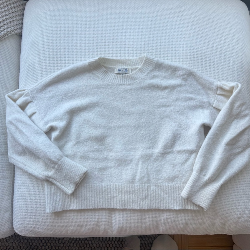 She + Sky Cream Crewneck balloon sleeve Sweater